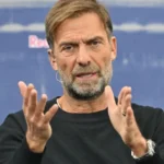 الاتحاد الدولي يسحم الامر ويعتمد إيقاف اللاعب الإنجليزي كوانساه لمدة مباراتين