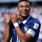 ديدييه ديشان مدرب المنتخب الاسباني يري ان إسبانيا تبقى المرشح الابرز للفوز بكأس العالم
