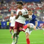 كيسييه يضحي بالمال.. لماذا فضل النجم الإيفواري العودة إلى إيطاليا وإغلاق صفحة الاتحاد؟