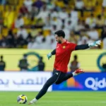 رحلة تعادل الدوران حول كوكب الأرض.. كواليس تنقلات رئيس الاتحاد الدولي بين الملاعب