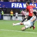 رسمياً.. هوتر يبدأ ولايته الثانية مدرباً لآينتراخت فرانكفورت