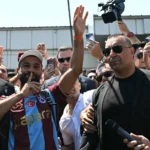 هال سيتي يحسم صفقة تاريخية لضم الحارس اليوناني زولاكيس