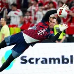 مشجعو ليون يهاجمون رئيس الفيفا ويصفون الاتحاد بالمافيا