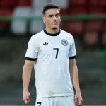 بوروسيا دورتموند يتعاقد مع اليوناني كونستانتيلياس