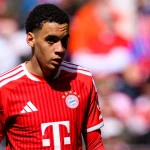 سيميوني يستبعد ألفاريز من خوض مباراة أتلتيكو الأولى في الدوري الإسباني