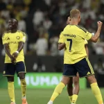 الهلال يقسو على الخليج بخماسية تمطر شباكه في شوط واحد