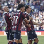نقل هاشيوكا لاعب مونشنغلادباخ إلى المستشفى بعد اصطدام قوي