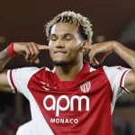 ديبورتيفو لاكورونيا يضرب فالنسيا بثلاثية في الدوري الإسباني