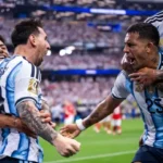هجوم نارى من نجم الأهلي الأسبق على يايسله بسبب تسريب الأكاذيب