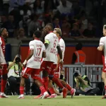 ثنائية إيزاك تمنح ليفربول انتصاره الأول في الدوري الإنجليزي