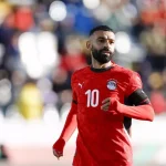 أمام أنظار العميد.. هدف وحيد يفصل صلاح عن معادلة رقم حسام حسن